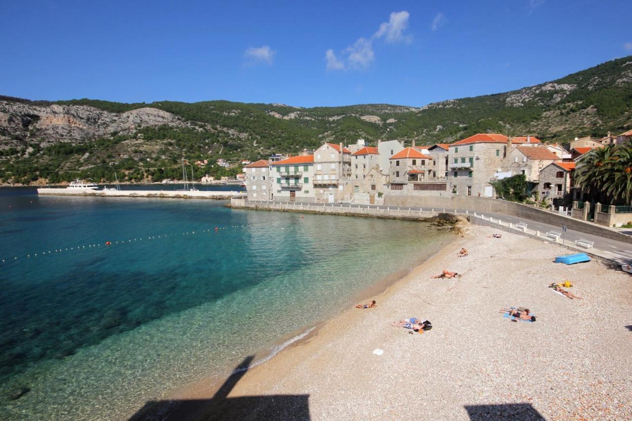 Apartments By The Sea Komiza, Vis - 8533 Bagian luar foto