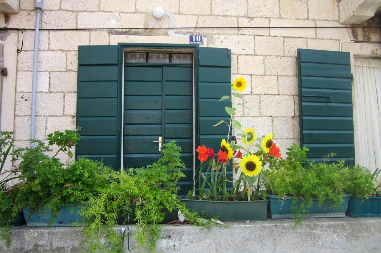 Apartments By The Sea Komiza, Vis - 8533 Bagian luar foto