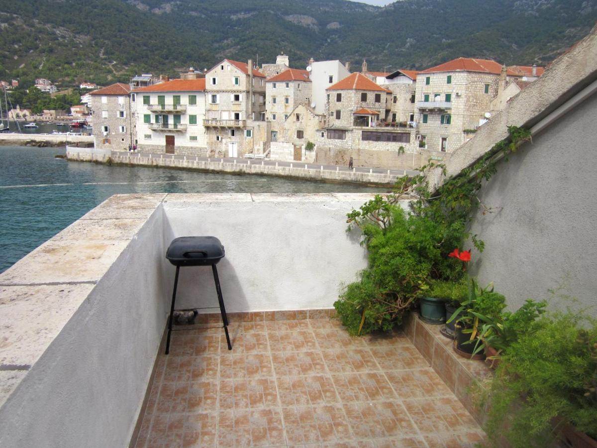 Apartments By The Sea Komiza, Vis - 8533 Bagian luar foto