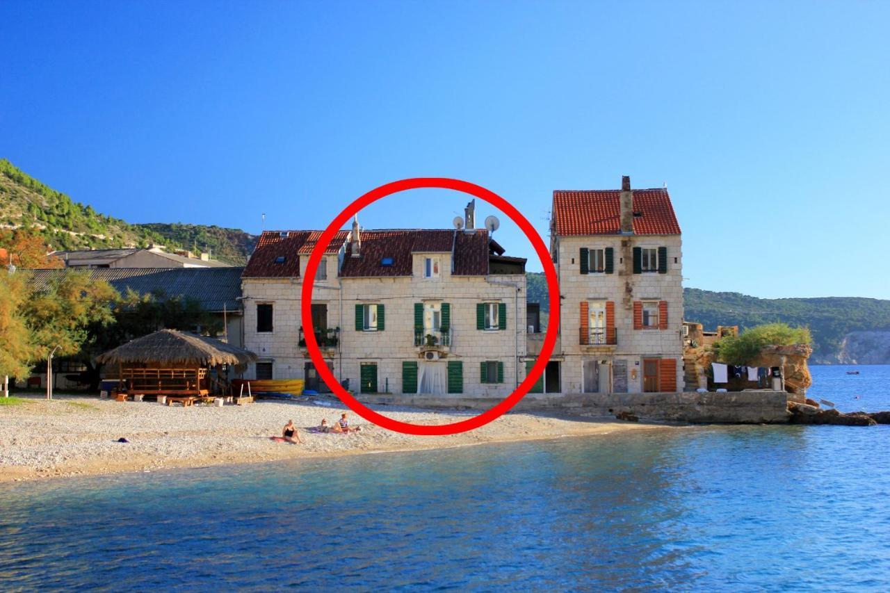 Apartments By The Sea Komiza, Vis - 8533 Bagian luar foto