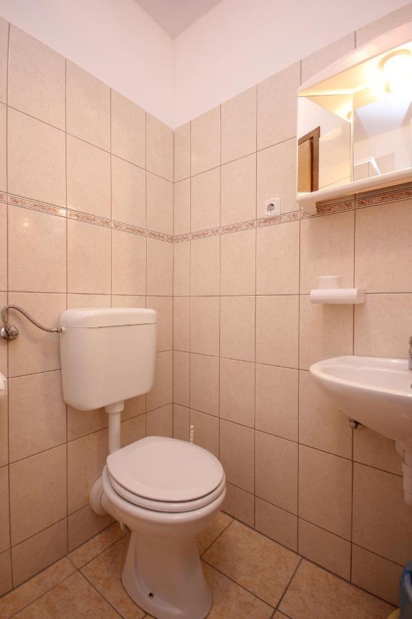 Apartments By The Sea Komiza, Vis - 8533 Bagian luar foto
