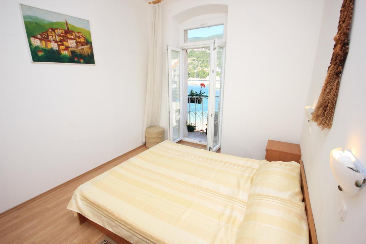 Apartments By The Sea Komiza, Vis - 8533 Bagian luar foto