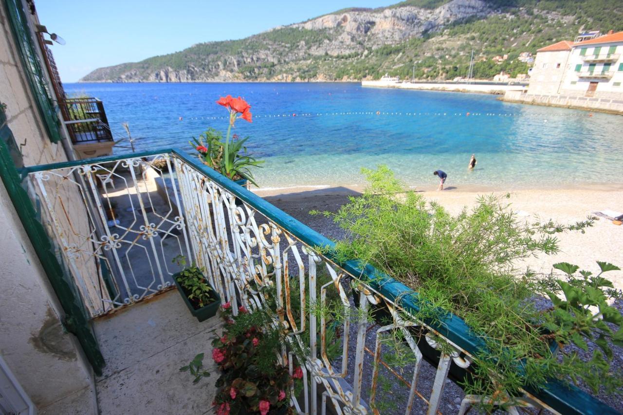 Apartments By The Sea Komiza, Vis - 8533 Bagian luar foto